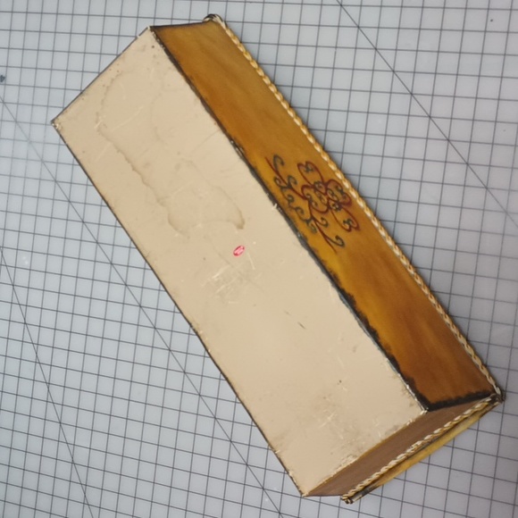 VTG 23" Metal Planter Box Rustic Ochre w/ Rope Cord Trim Detail - Picture 3 of 11